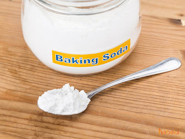 Baking soda là nguyên liệu phổ biến giúp trị thâm mụn ở mông